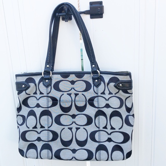 Coach Daisy Signature Outline Emma Metallic Shoulder Bag - Picture 2 of 12